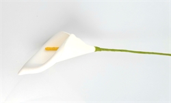  Calla skum blomst. på tråd. Blomsten måler ca. 9 cm + tråd.